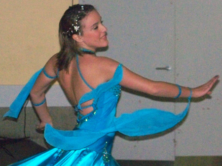 Mélanie Huguenet, une championne du monde de danse country à la dernière soirée Bojo de Claix Nat