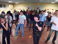 Initiation à la danse country lors de la soirée beaujolais de Claix naturellement